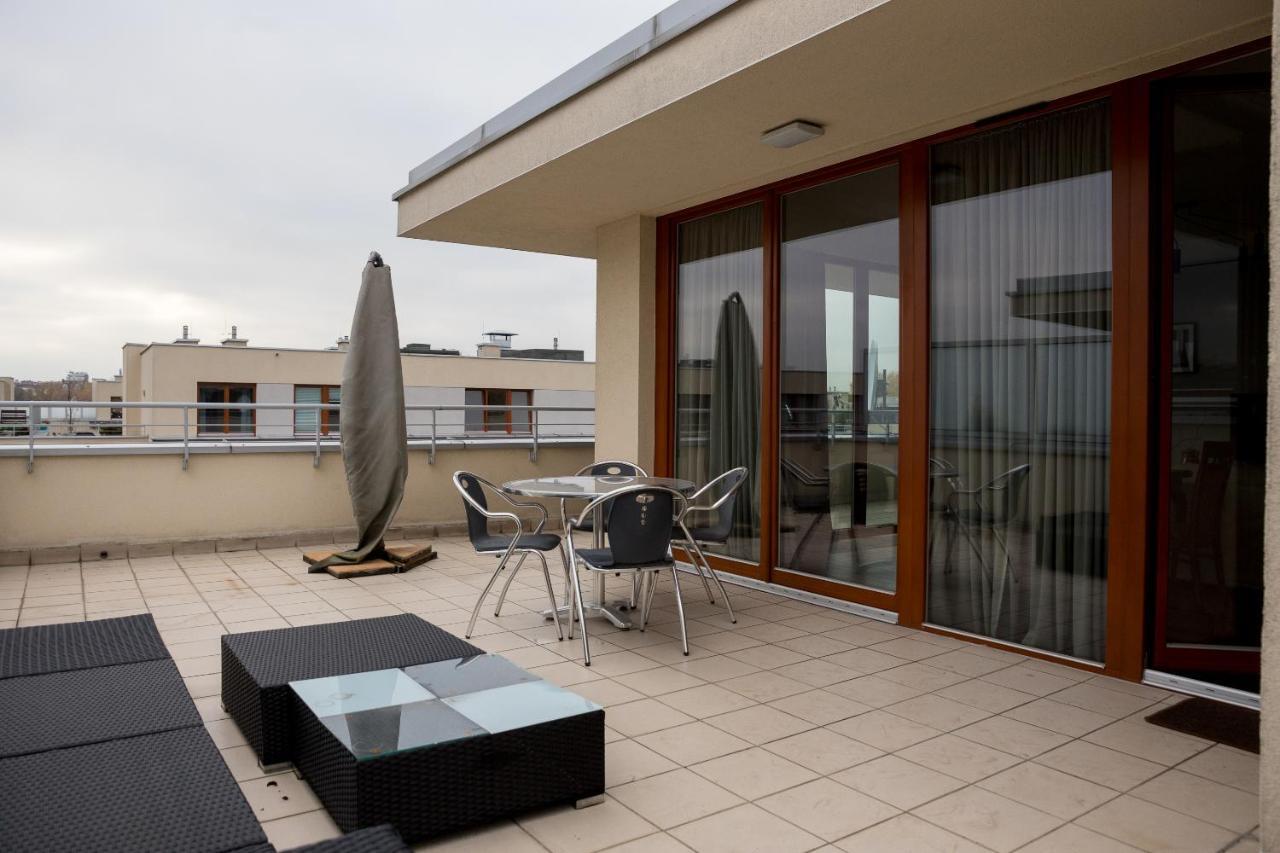 Hlonda Deluxe Apartment With Terrace วอร์ซอ ภายนอก รูปภาพ